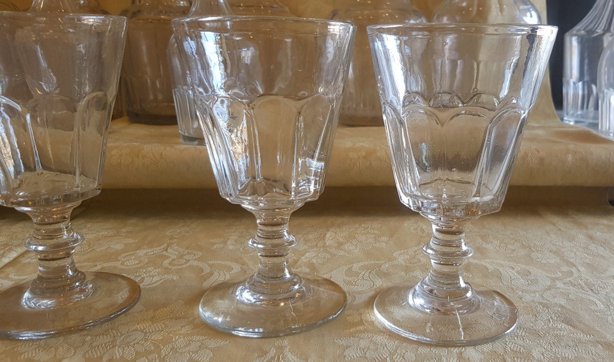 Set Di 4 Grandi Bicchieri Da Acqua Antichi Del XIX Secolo In Vetro Stampato Ad Imitazione Del M-photo-2