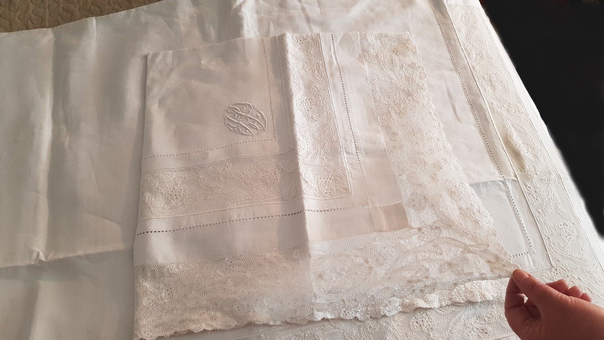 Antico set lenzuolo da visita e federa in puro lino e pizzo Milano e monogramma-photo-1