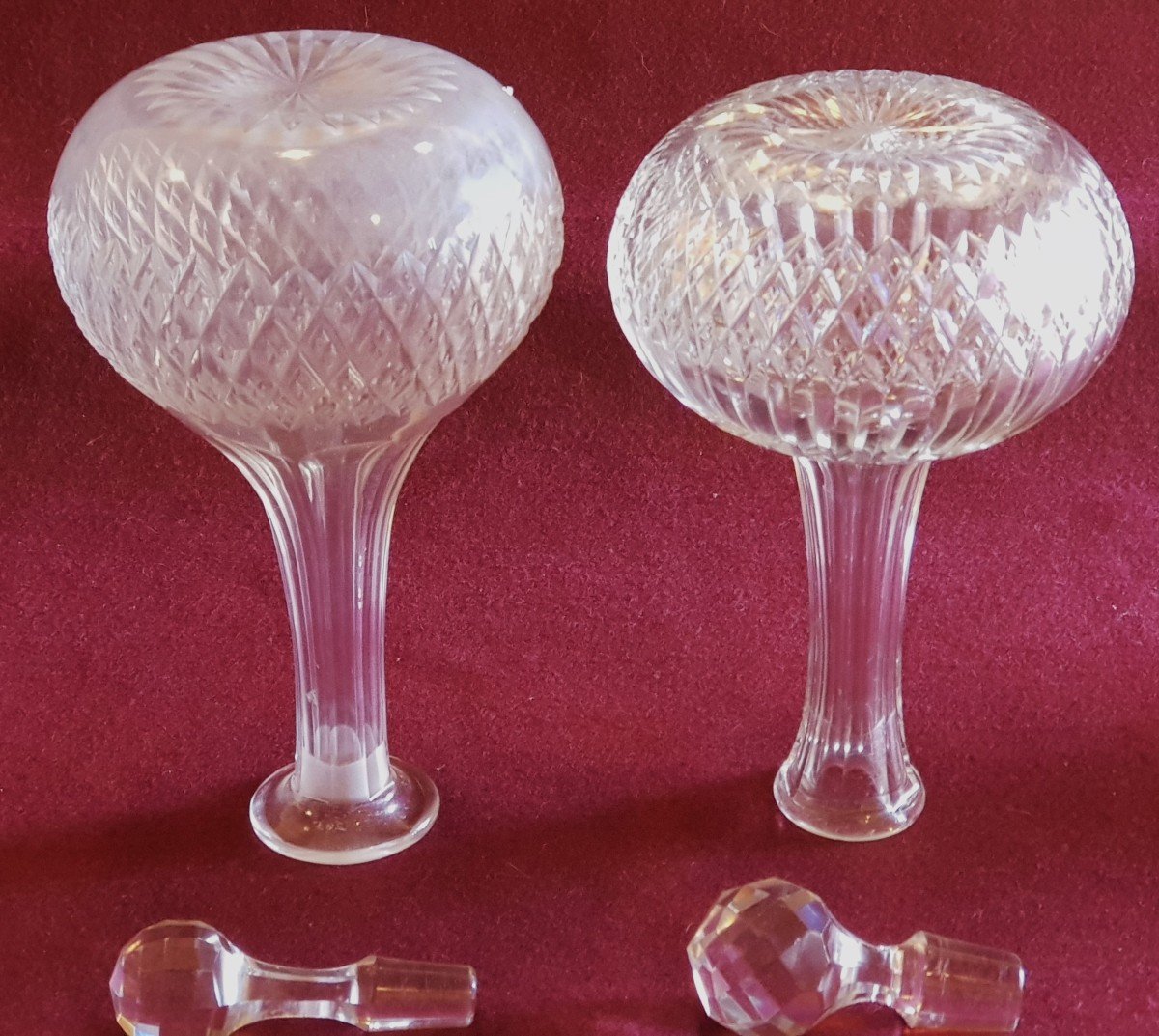 due antiche bottiglie decanter in cristallo di Boemia molato-photo-2