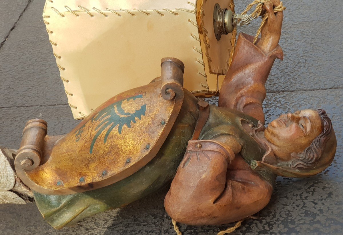 vecchio lampadario tedesco antopomorfo in legno intagliato e dipinto Lusterweibchen-photo-4