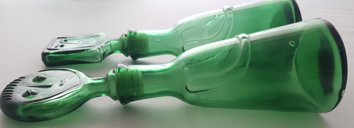 coppia di bottigliette antropomorfe di Neiman Marcus nello stile di Erik Hoglund per Kosta Boda-photo-3