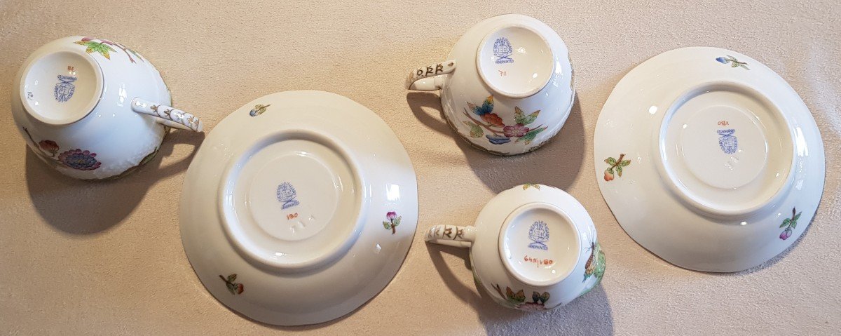 set di 2 tazze da caffè e 1 piccola lattiera in porcellana Herend Queen Victoria-photo-1