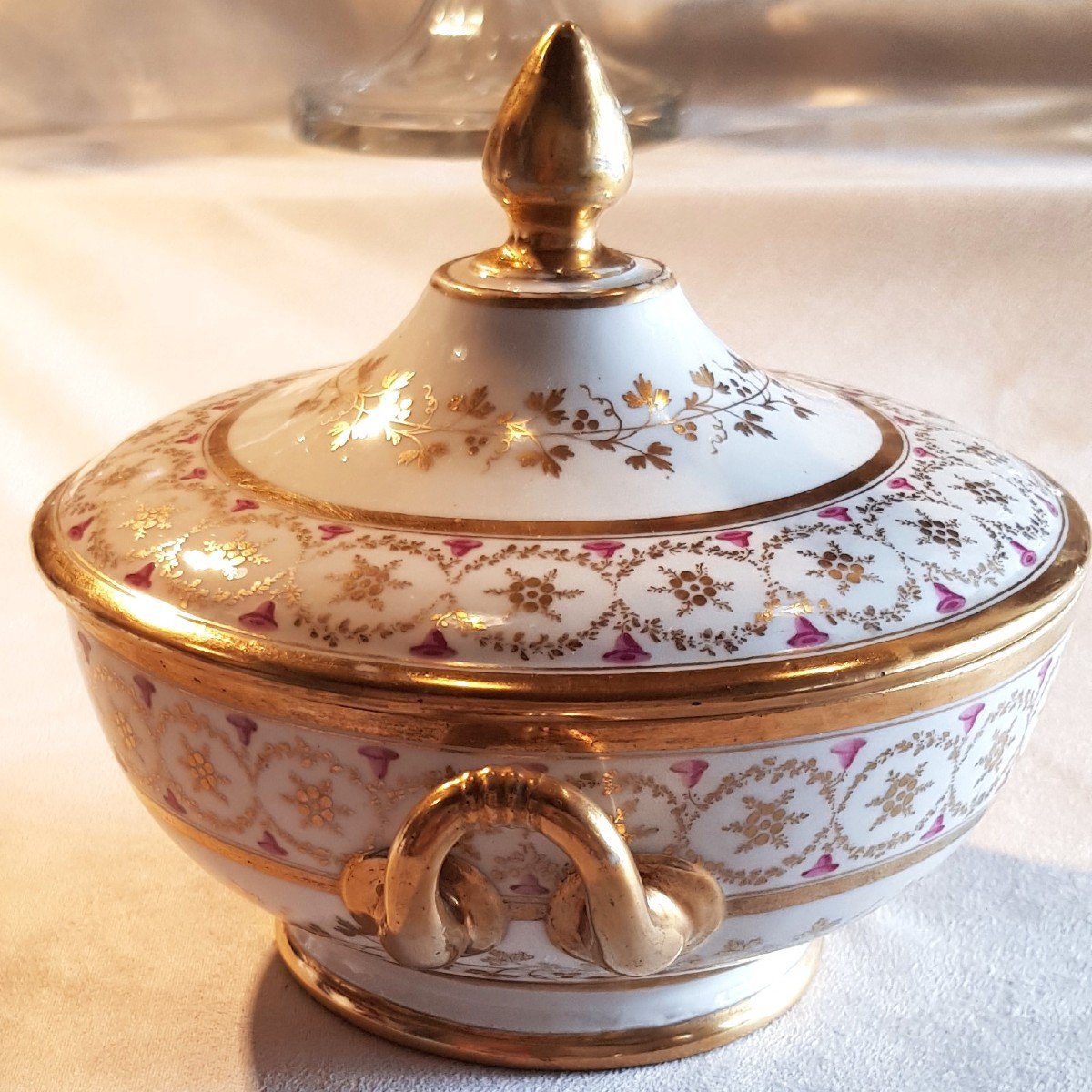Antica tazza da puerpera in porcellana decorata a mano della prima metà del XIX secolo-photo-2