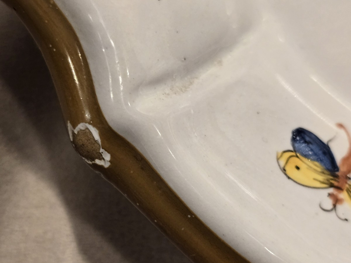 Antico piatto da portata in maiolica di Nove con stemmi nuziali di Juvalt Parravicini-photo-7