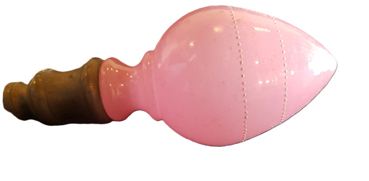 Antica terminale di  rampa di scala in vetro opalino rosa.-photo-2