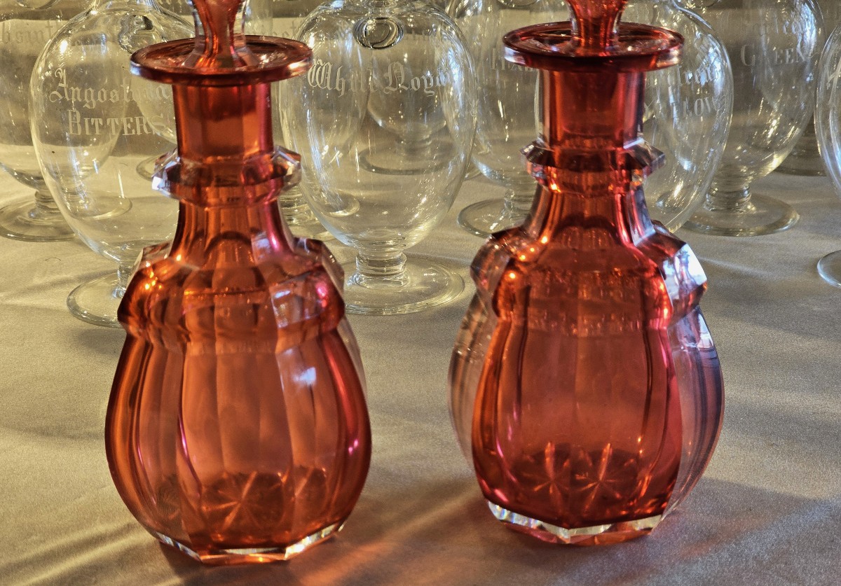 Coppia di antiche piccole bottiglie da liquore in cristallo Biedermeier-photo-2
