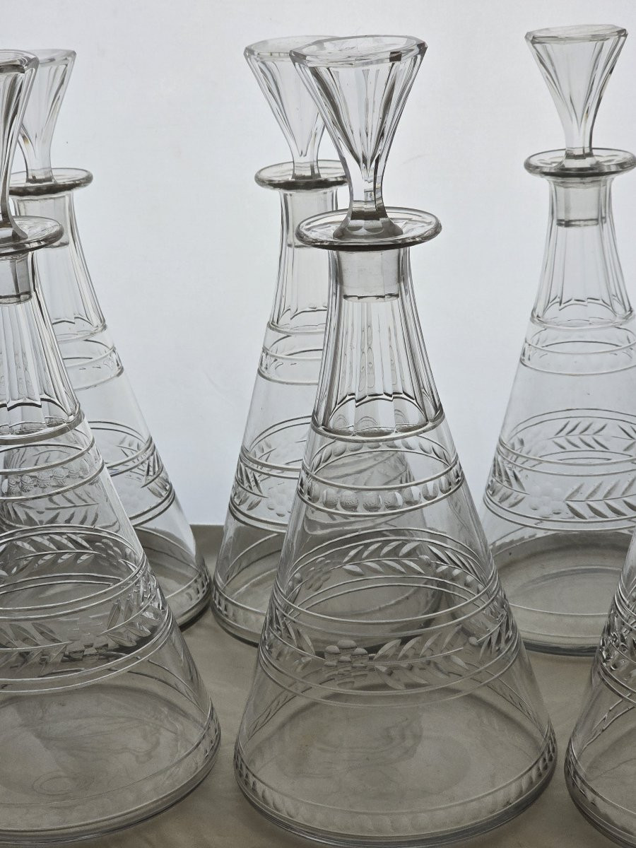 Serie di 9 antiche cbottiglie decanter in cristallo Baccarat, modello 8732 Empire-photo-2