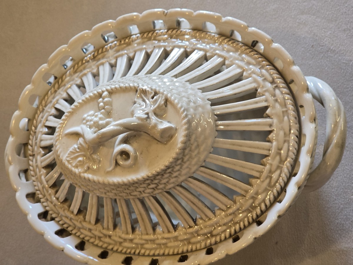 Antico centrotavola in maiolica traforata italiana-photo-2