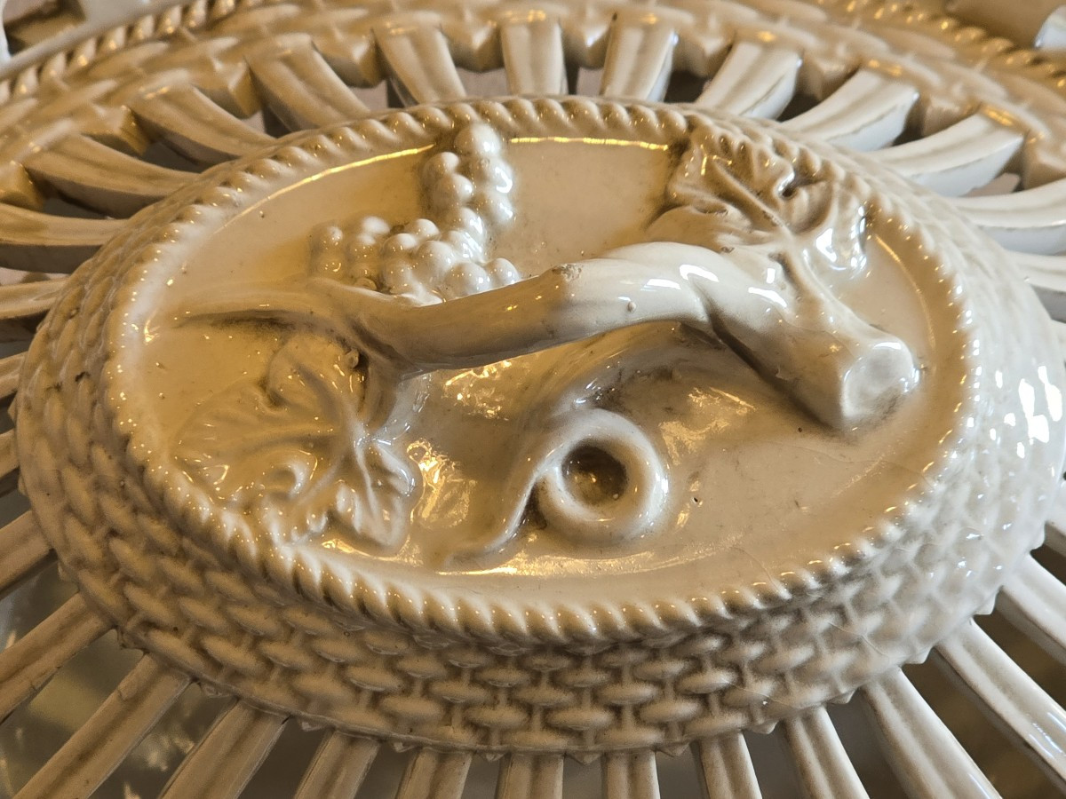 Antico centrotavola in maiolica traforata italiana-photo-4