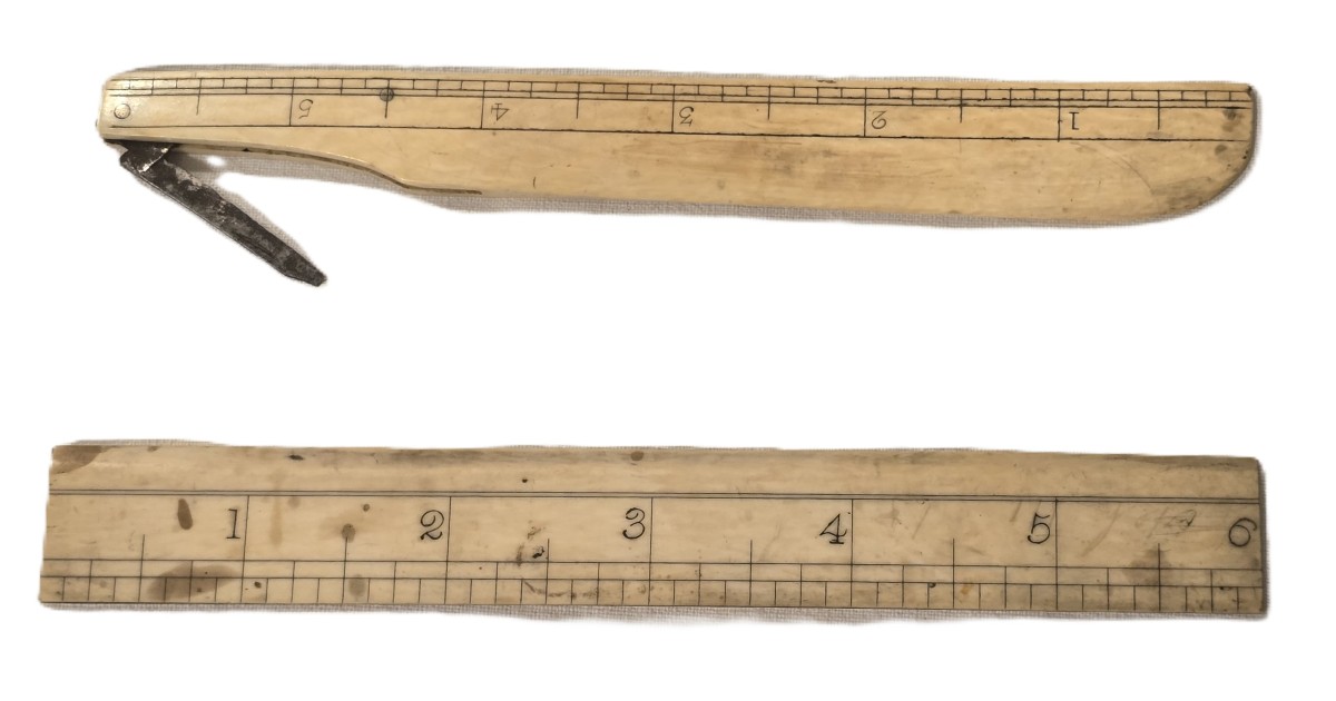 Due antichi strumenti di misura in avorio del XVIII secolo