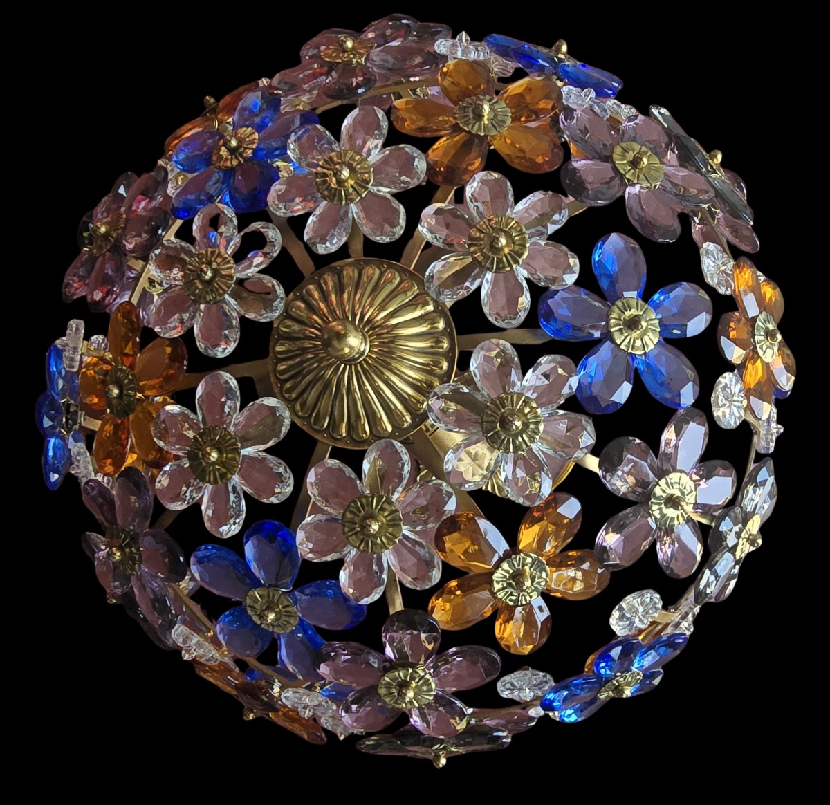 Antica plafoniera con fiori di cristallo multicolore