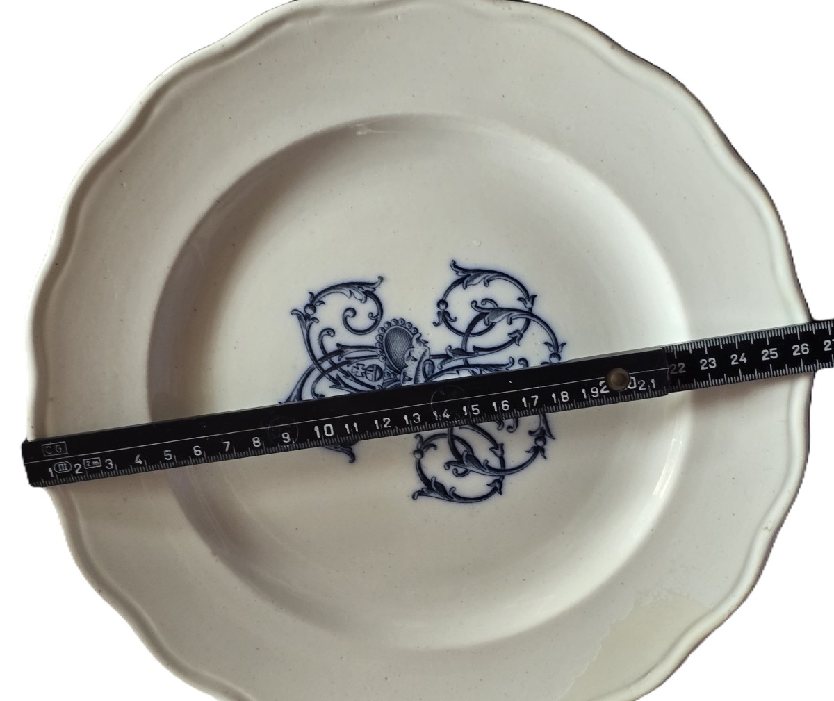 Antico piatto porcellana M. Chanut con monogramma e corona-photo-2