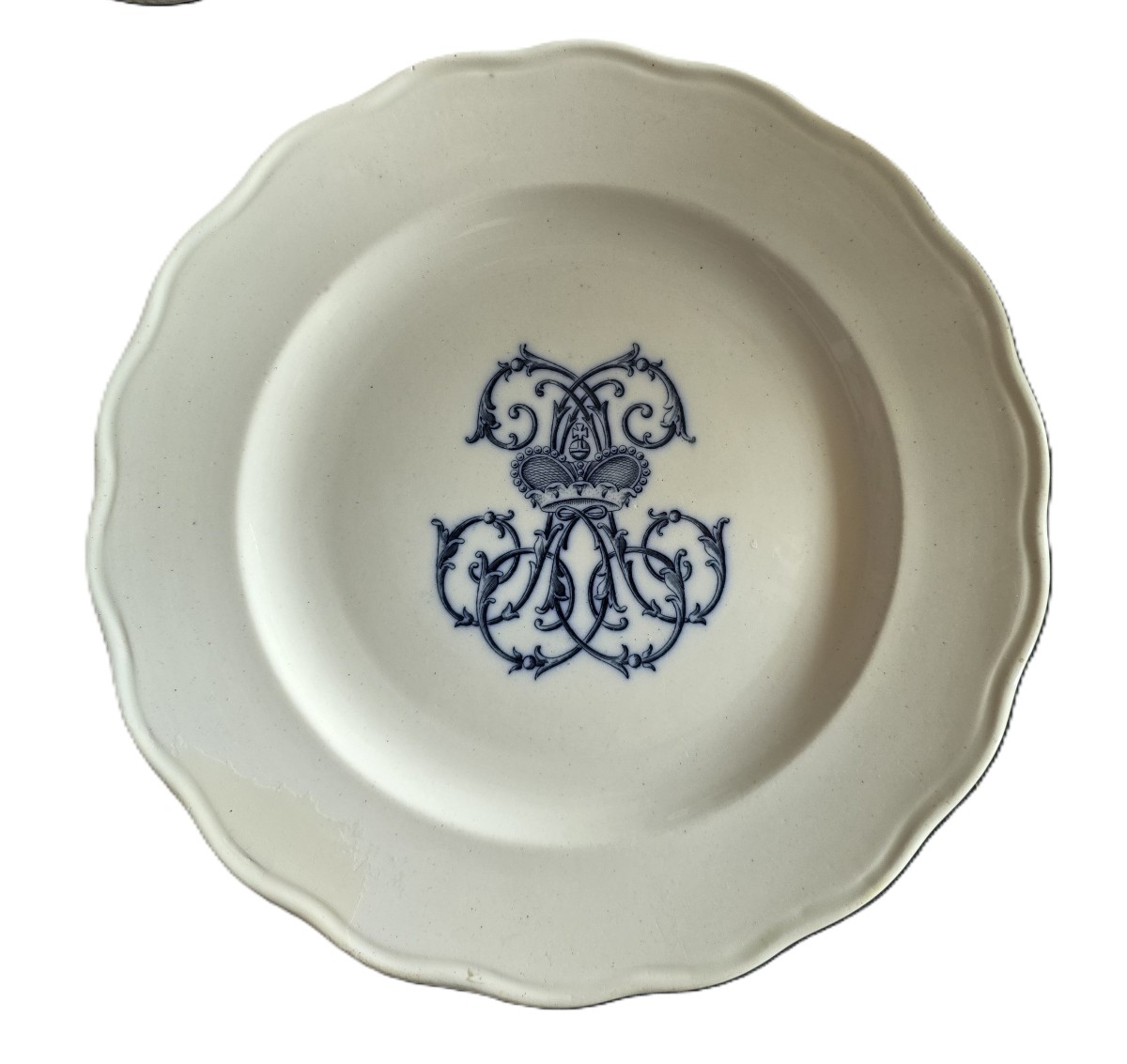 Antico piatto porcellana M. Chanut con monogramma e corona