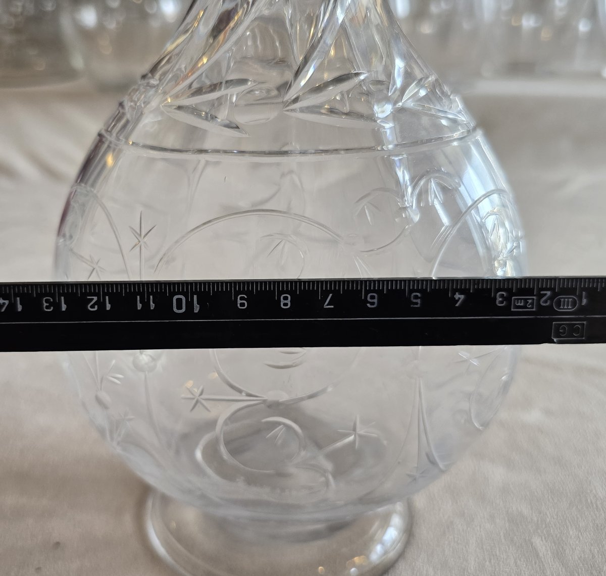 Antica bottiglia decanter in cristallo inciso, attribuita a Baccarat-photo-7