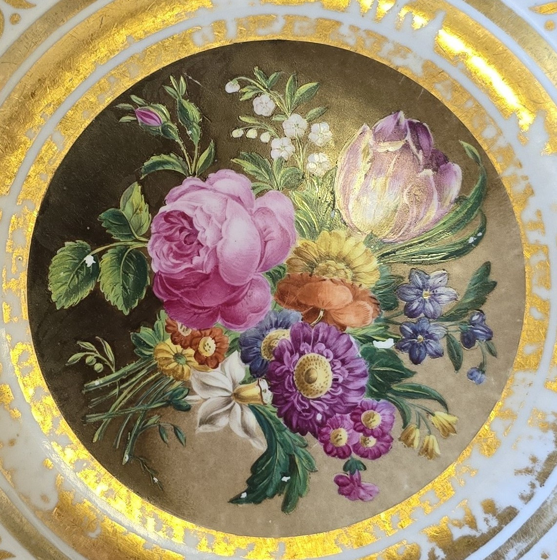 Antico piatto francese in porcellana con decorazione policroma-photo-2