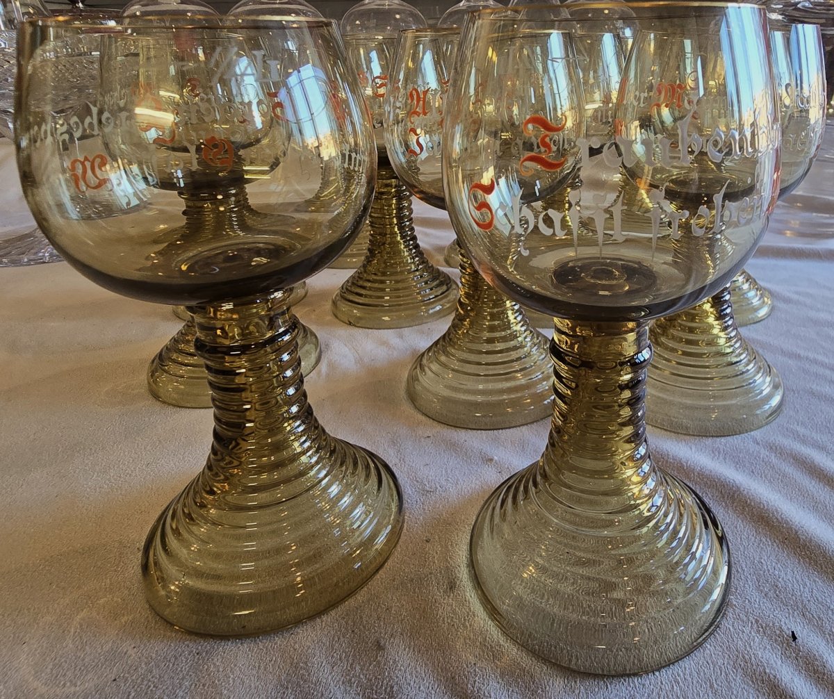 Serie di 12 bicchieri da vino Römer in vetro soffiato smaltato-photo-4