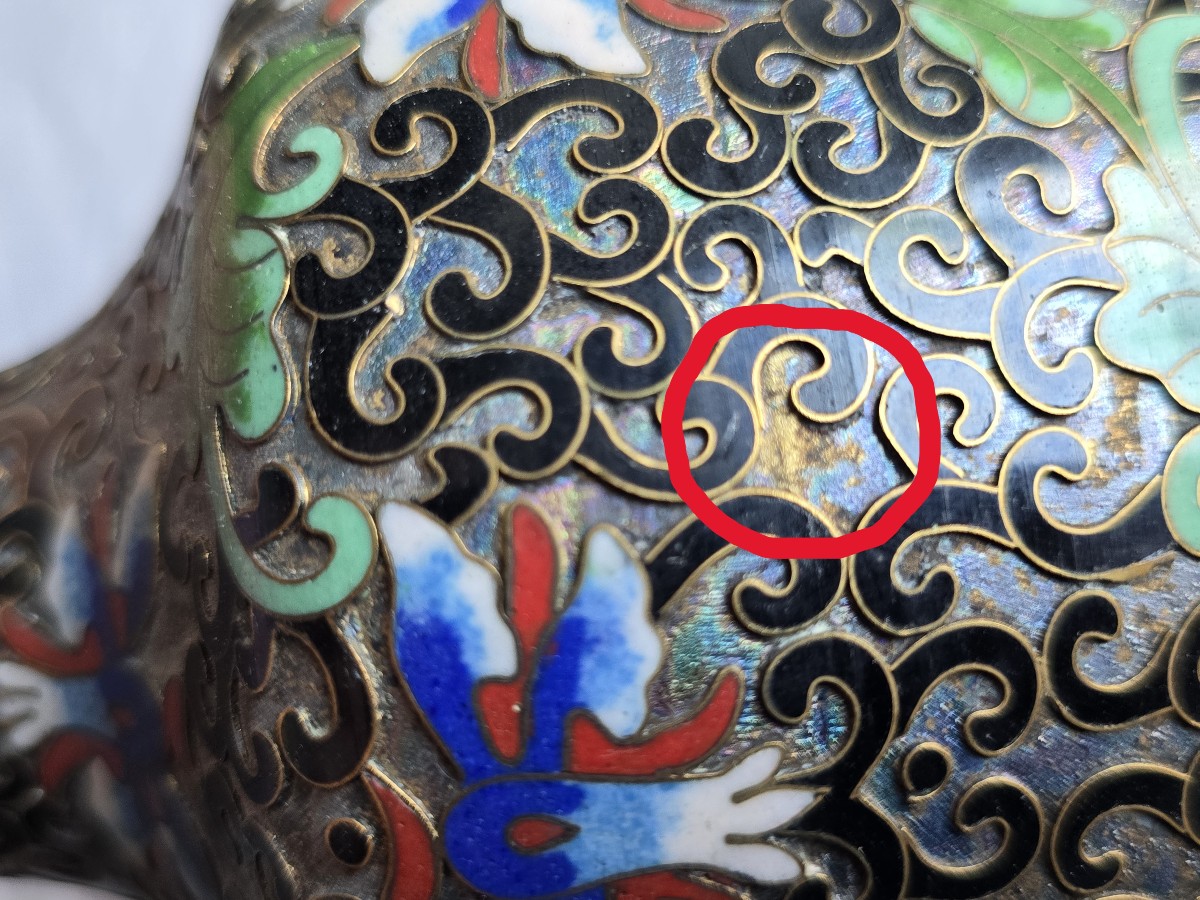 Quattro antichi vasi cloisonné in smalto policromo su struttura in ottone-photo-6