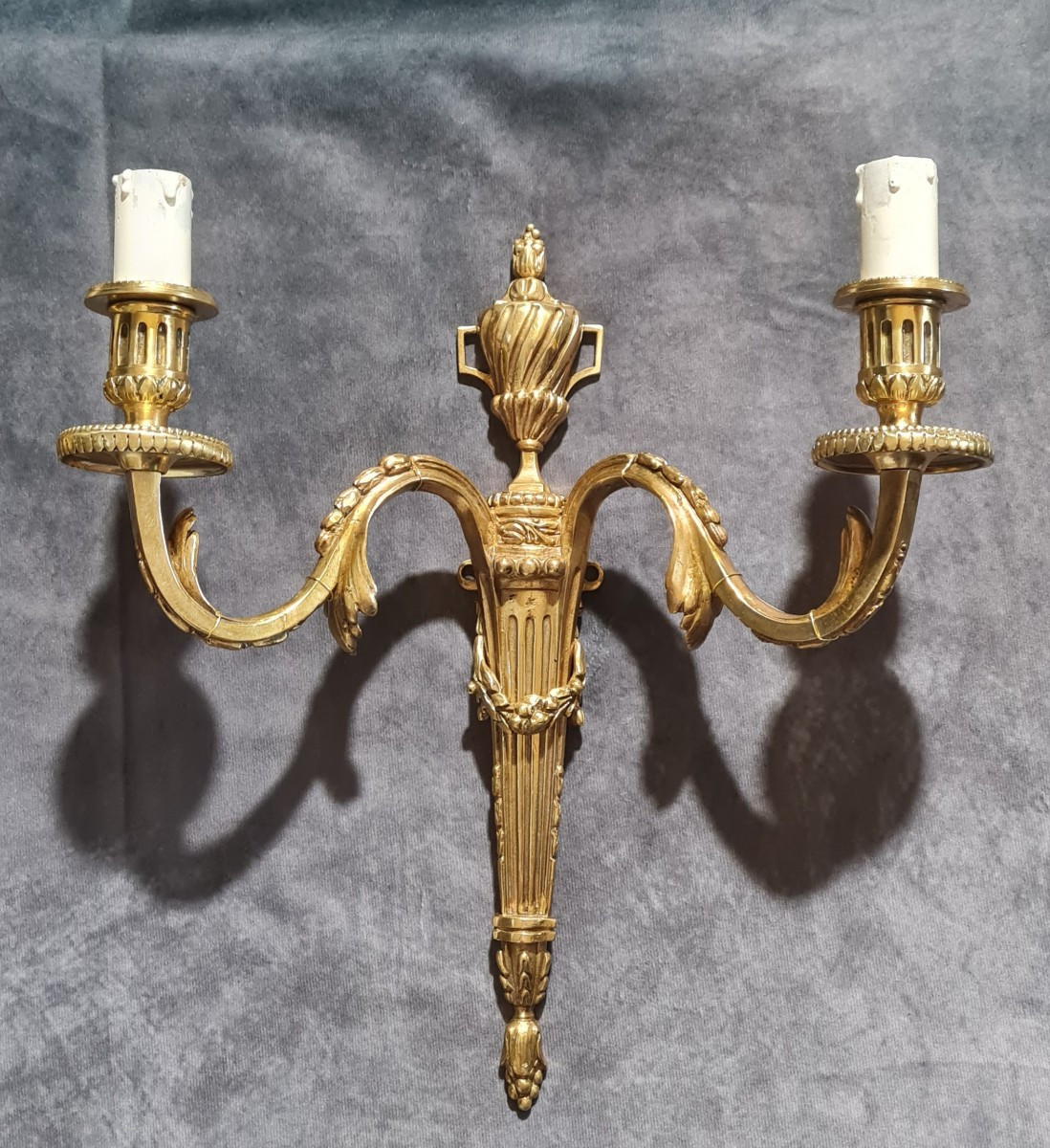 Antica coppia di appliques in bronzo in stile Luigi XVI-photo-2