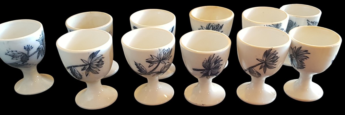 Antico servizio di piatti in maiolica, 77 pezzi, Società Ceramica Richard, modello Marsala-photo-4