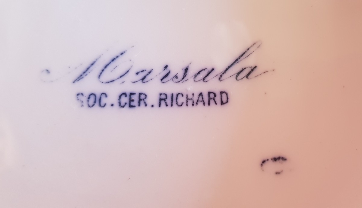 Antico servizio di piatti in maiolica, 77 pezzi, Società Ceramica Richard, modello Marsala-photo-8