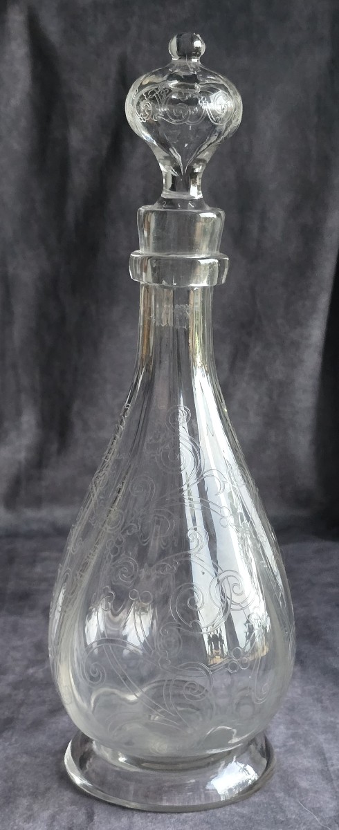 Antica bottiglia in cristallo inciso – Boemia, nel gusto di Moser, circa 1920–1940-photo-2