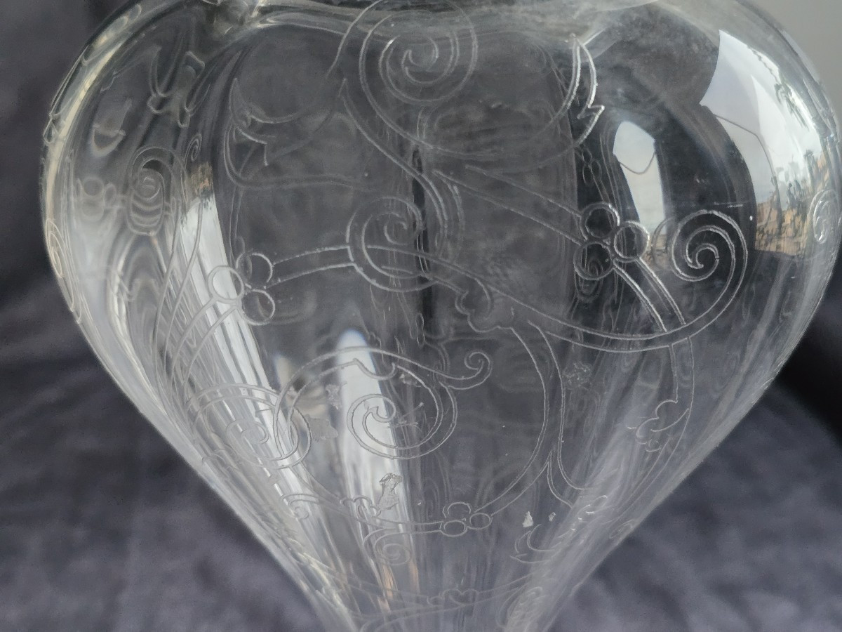 Antica bottiglia in cristallo inciso – Boemia, nel gusto di Moser, circa 1920–1940-photo-2
