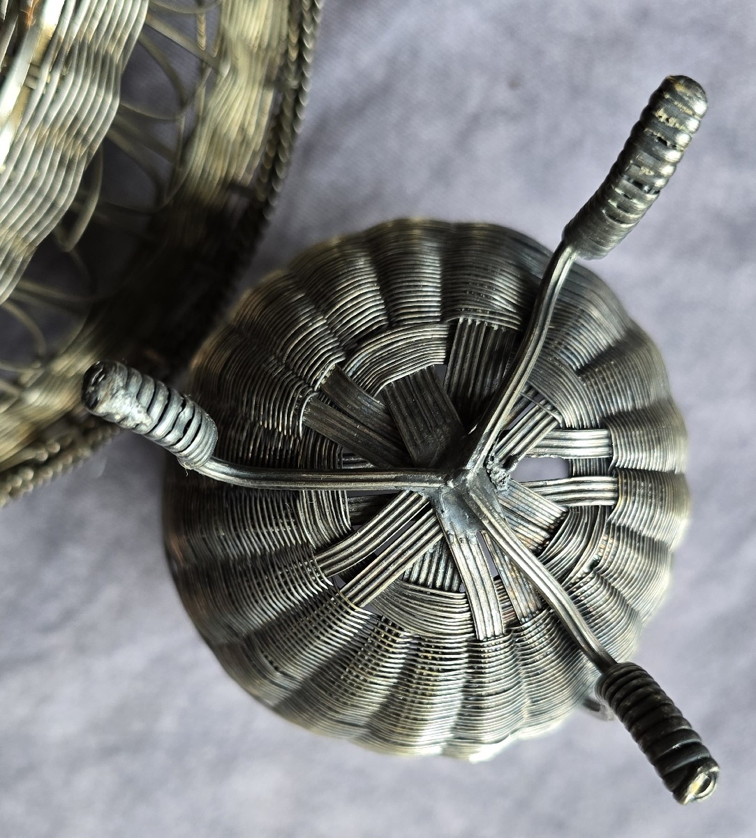 Insieme di 4 antichi cestini in metallo intrecciato argentato-photo-7