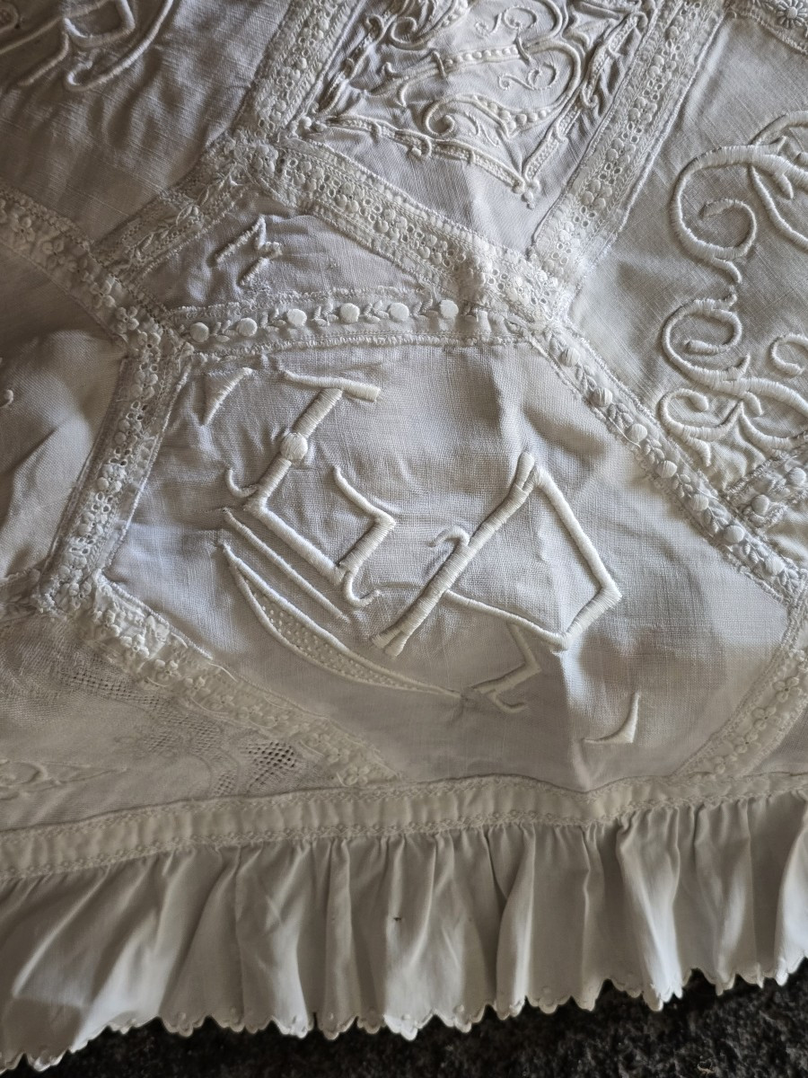 Antica fodera per cuscino in patchwork di monogrammi ricamati-photo-4