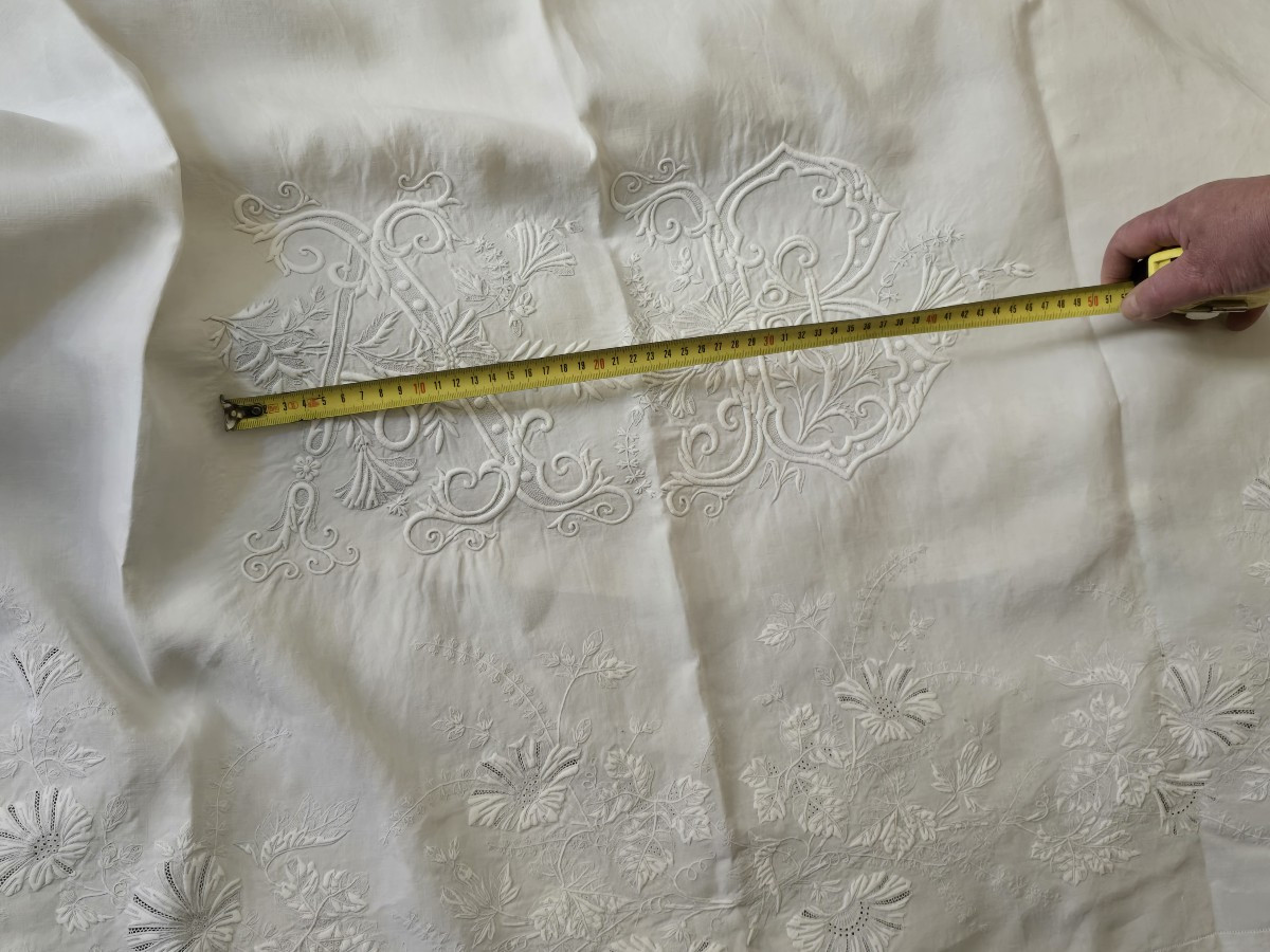 Grande lenzuolo '800 in lino, riccamente ricamato a mano con monogramma “AB”-photo-1