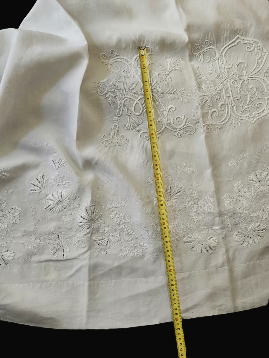 Grande lenzuolo '800 in lino, riccamente ricamato a mano con monogramma “AB”-photo-2