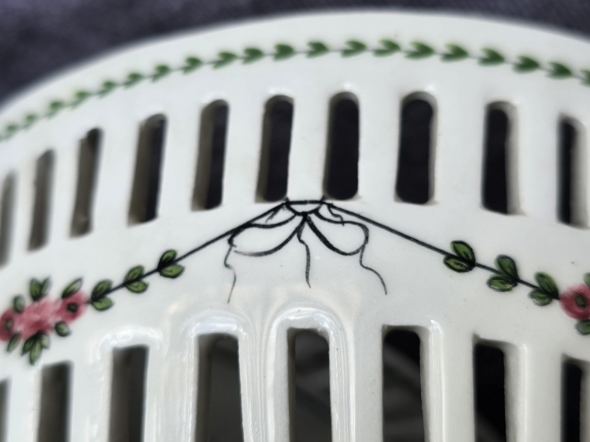 Cestino e il suo piatto  maiolica traforata e dipinta, Bassanello Italia, datati febbraio 1964-photo-4