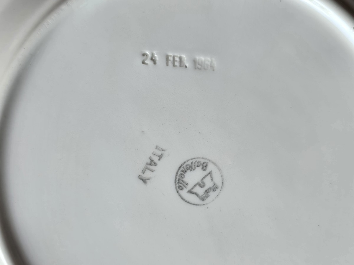 Cestino e il suo piatto  maiolica traforata e dipinta, Bassanello Italia, datati febbraio 1964-photo-3