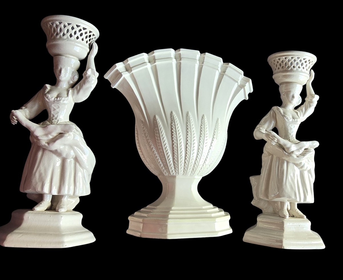 Insieme composto da un tulipiere e due candelieri antichi in maiolica-photo-2