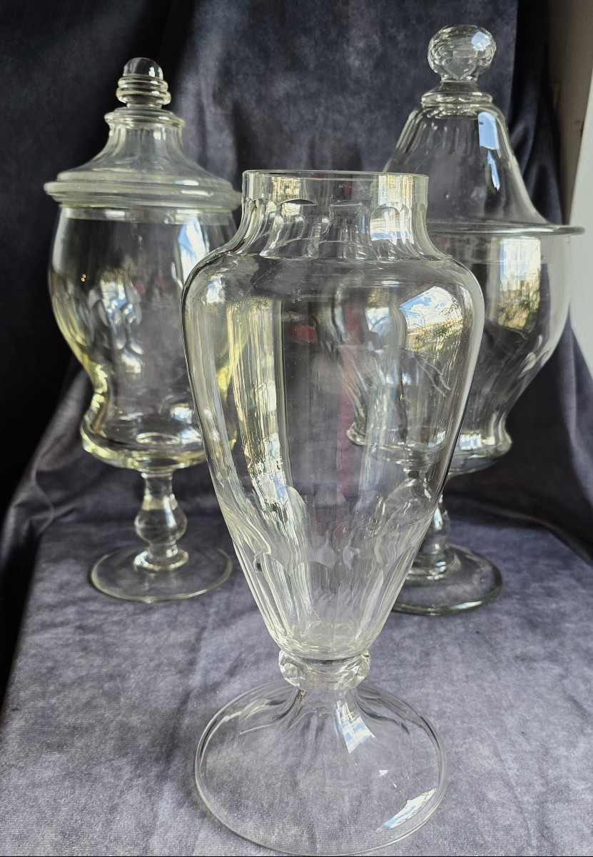 vaso antico in cristallo molato