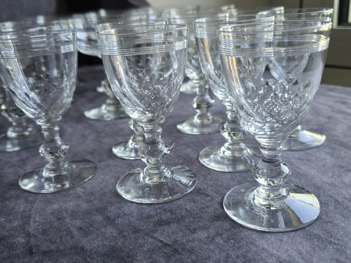 Lotto di 8 bicchieri antichi in cristallo Baccarat, modello Chauny Écailles et Filet-photo-2