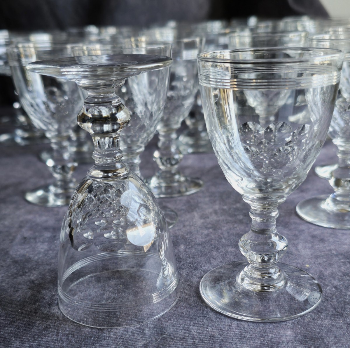 Lotto di 8 bicchieri antichi in cristallo Baccarat, modello Chauny Écailles et Filet-photo-3