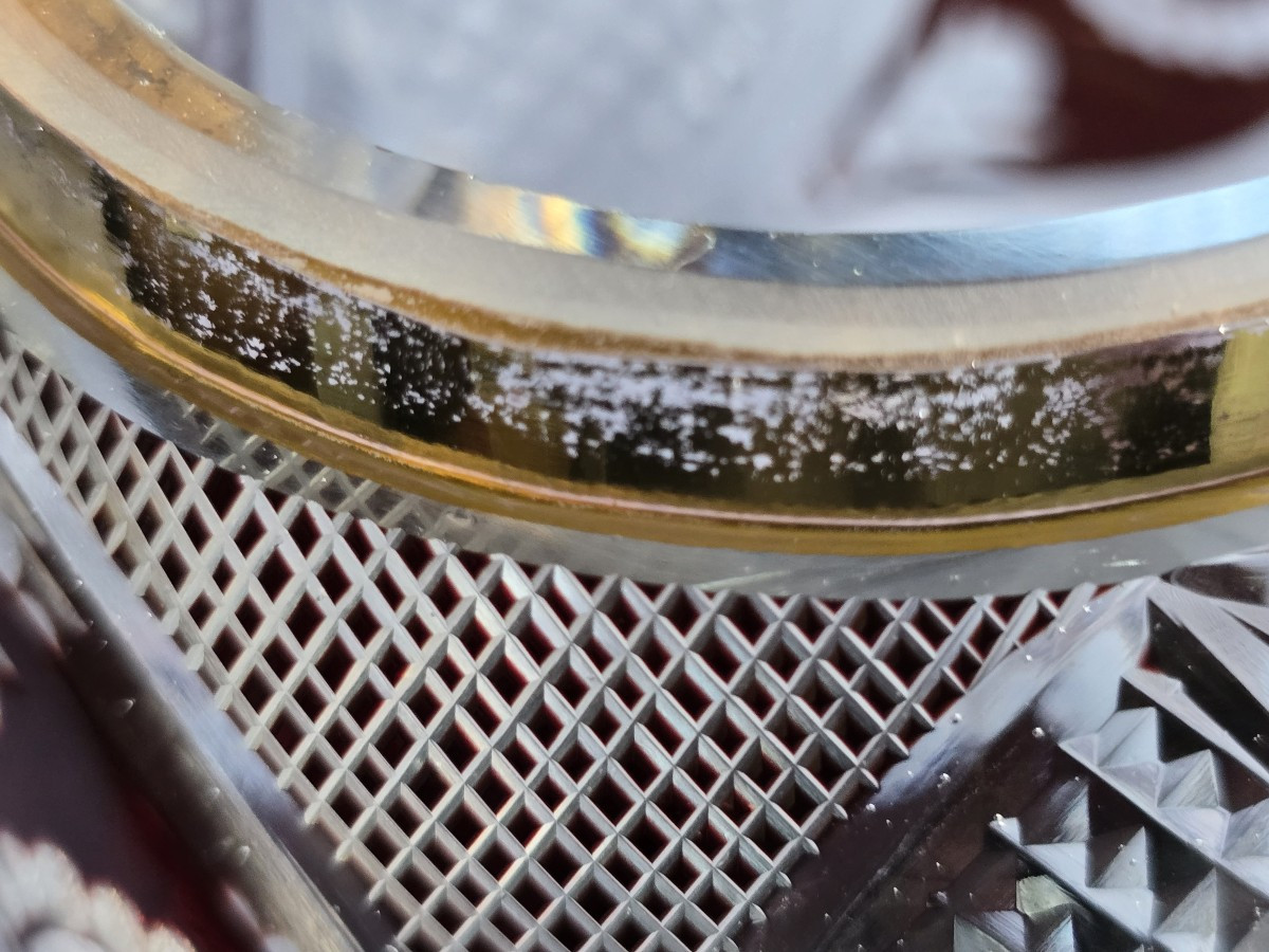 Coppia di antichi calici in cristallo di Boemia, intagliati e dorati-photo-8