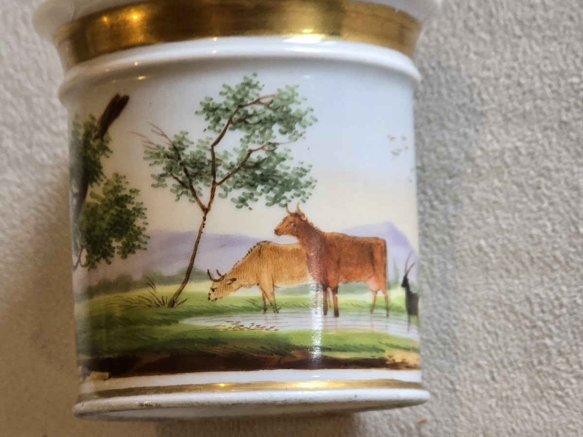 Antica tazza da caffè con il suo piattino in porcellana dipinta, XIX secolo-photo-3