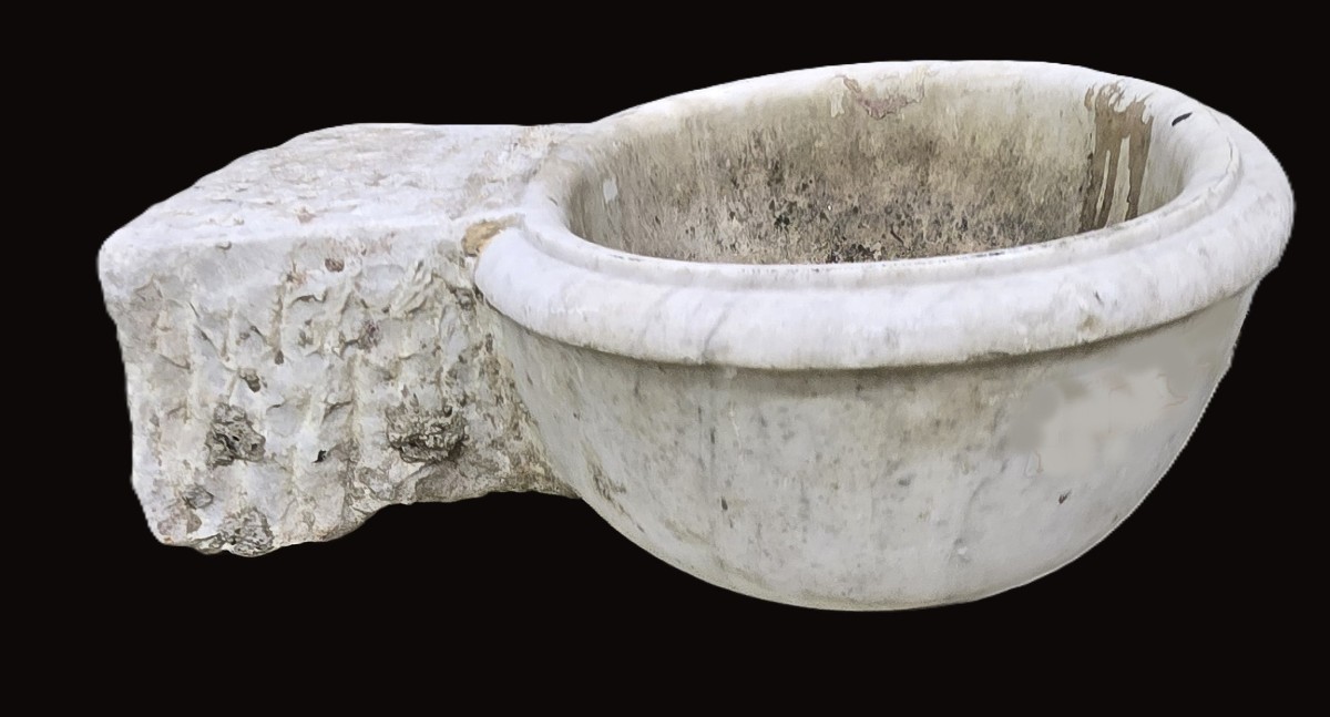 Antico lavabo in marmo bianco di Carrara, XIX secolo