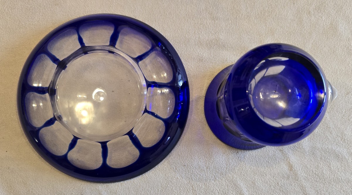 Insieme di 6 tazze con piattini in vetro incamicato, d’epoca.-photo-3