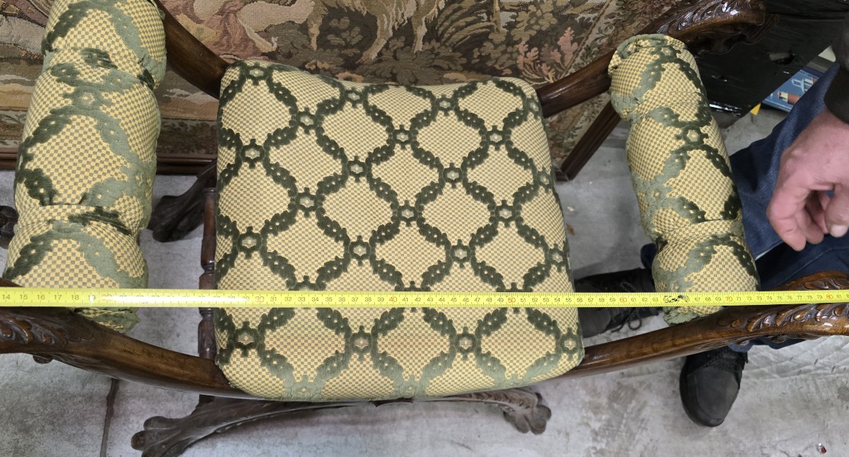 Coppia di antichi sgabelli curuli italiani in noce scolpito, in stile Rinascimento-photo-7