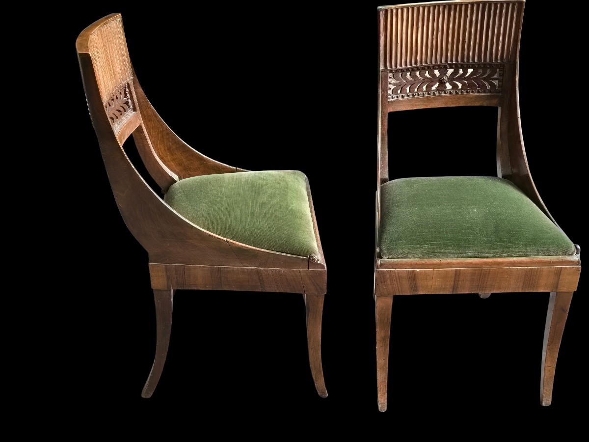 Coppia di sedie in noce stile Direttorio – Italia, metà del XX secolo