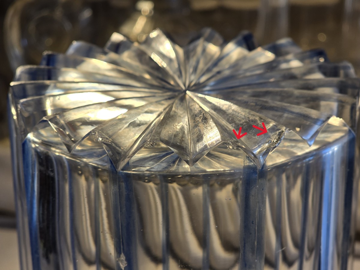 Coppia di antiche bottiglie decanter in cristallo con corona incisa, epoca vittoriana-photo-7