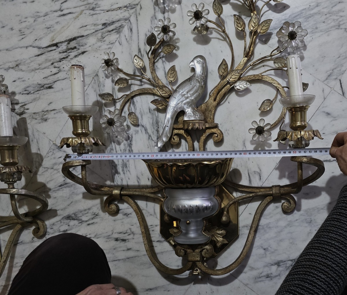 Grande coppia di applique antiche con pappagallo in ferro e cristallo, Banci, anni 1980-photo-6