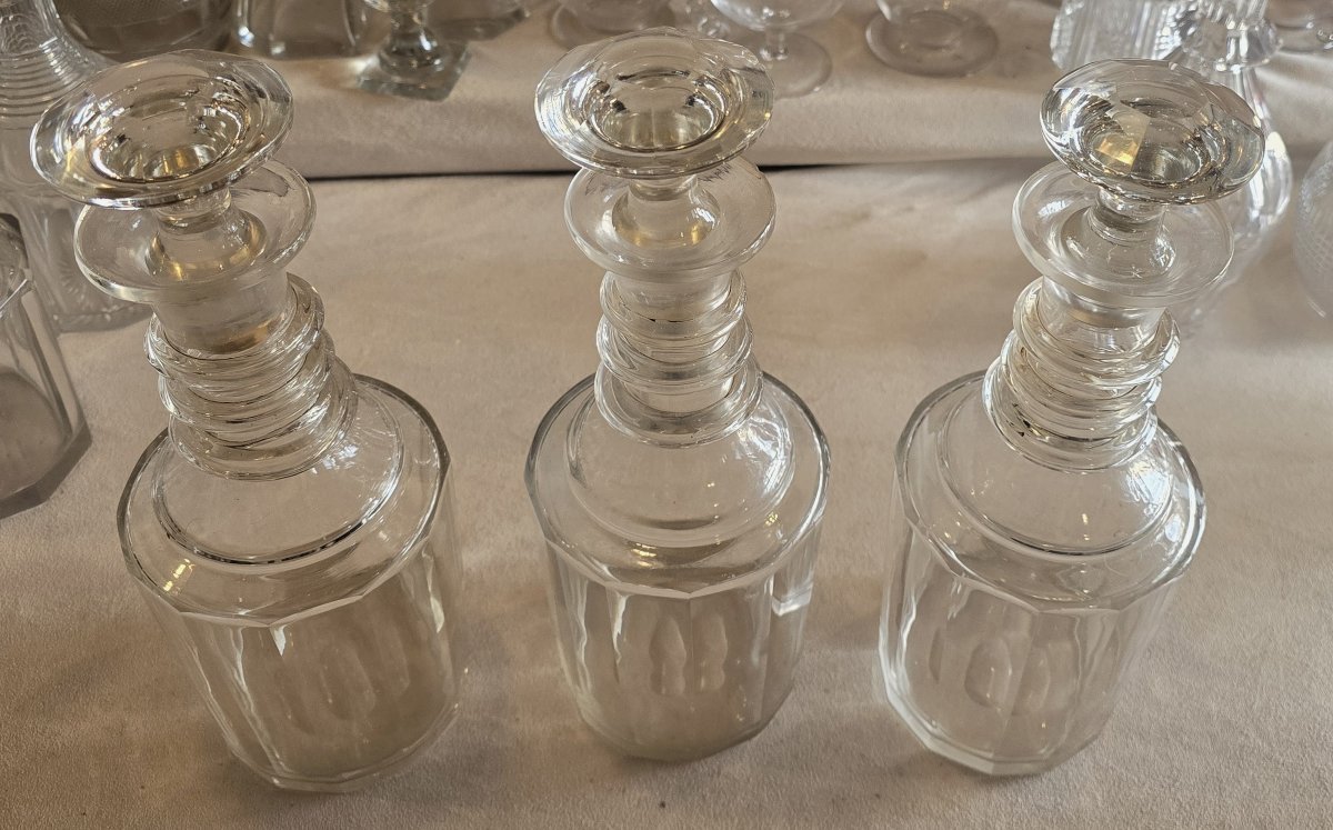 Lotto di tre bottiglie decanter n.2,n.3,n.4 in cristallo molato- inizio XX secolo.-photo-1