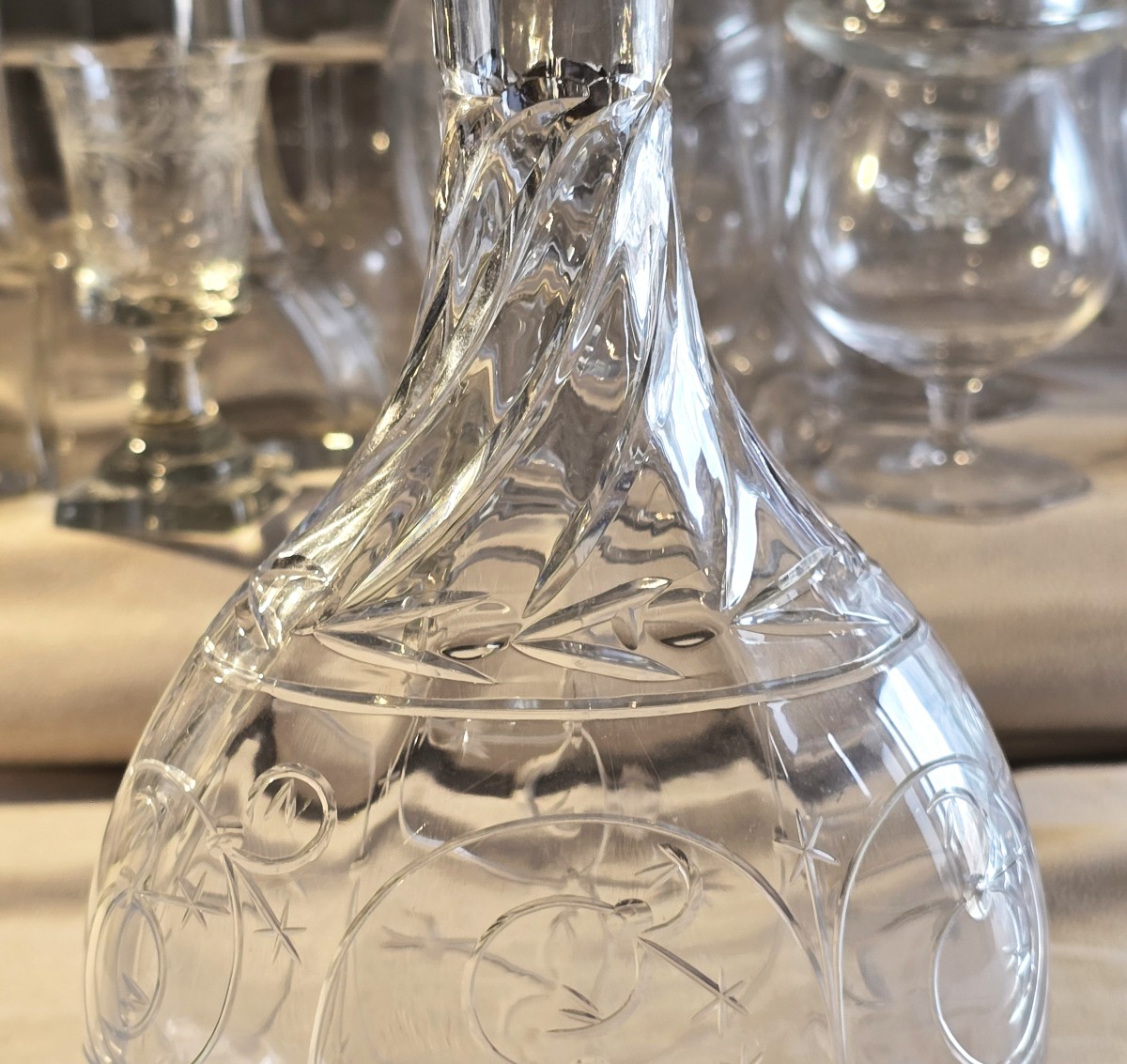 Bella bottiglia antica in vetro soffiato e inciso Baccarat Liberty-photo-3