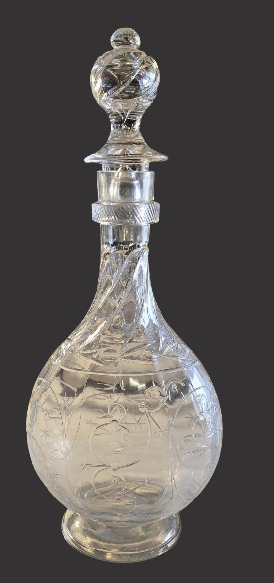 Bella bottiglia antica in vetro soffiato e inciso Baccarat Liberty