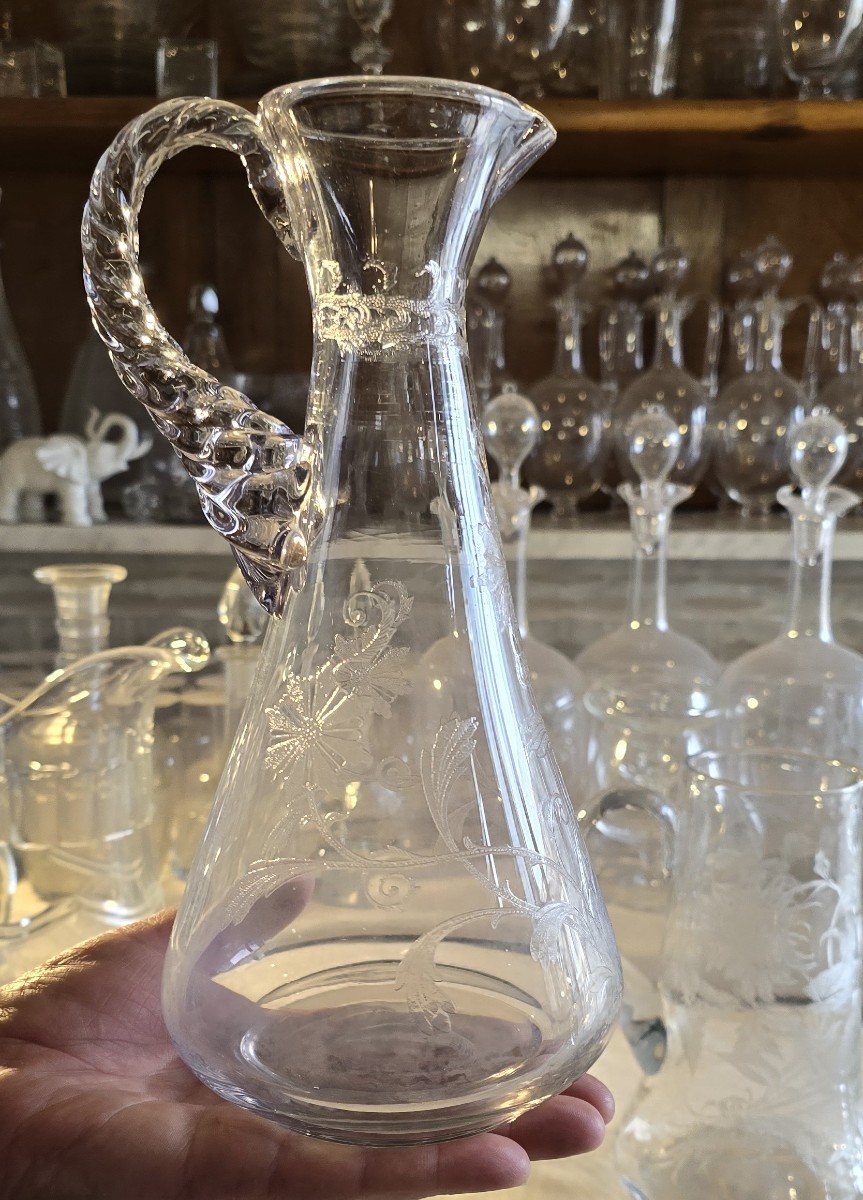 Coppia di antiche brocche in vetro soffiato e inciso-photo-3