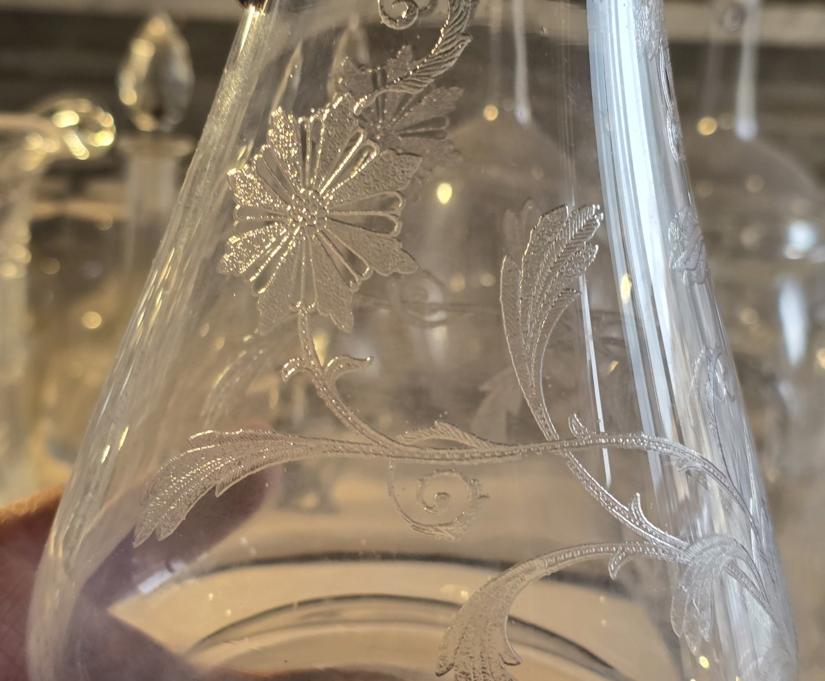 Coppia di antiche brocche in vetro soffiato e inciso-photo-4