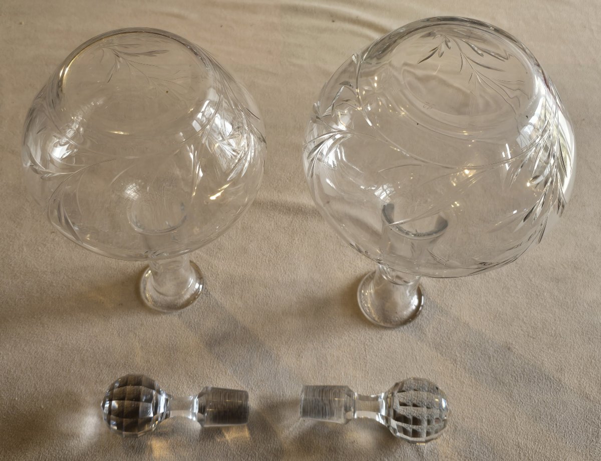 Lotto di due antiche bottiglie in cristallo Baccarat con decoro di margherite, fine '800-photo-4